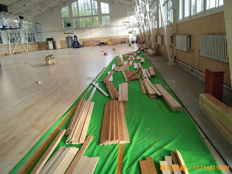 內(nèi)蒙古呼和浩特賽罕區(qū)師范大學體育學院訓練館運動地板鋪設案例