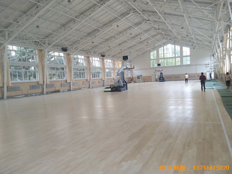 內(nèi)蒙古呼和浩特賽罕區(qū)師范大學體育學院訓練館運動地板鋪設案例