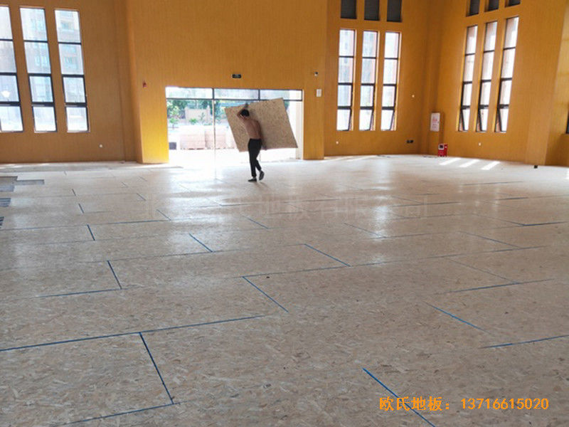廣東珠海白藤東小學籃球館體育地板施工案例2