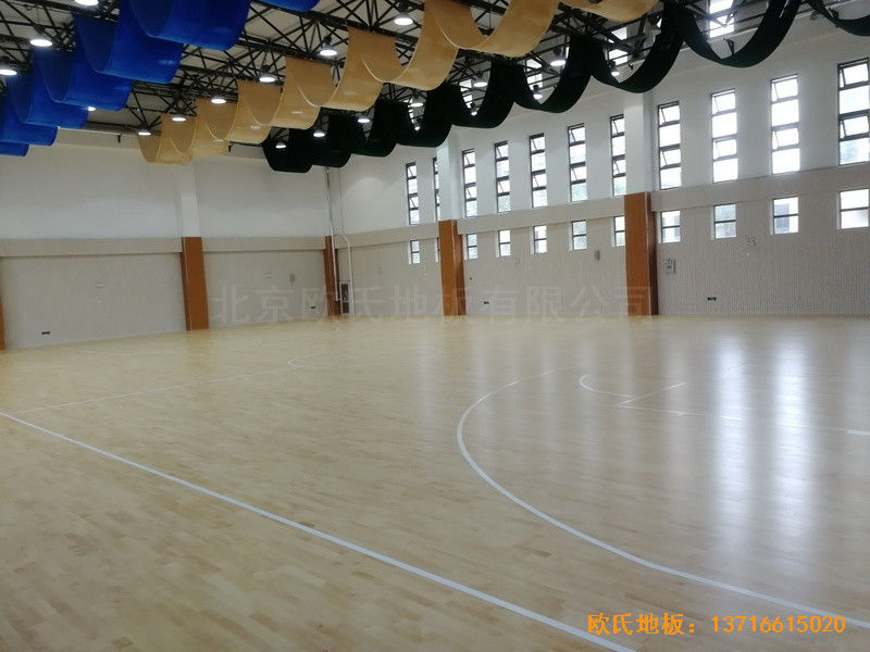 濟南錦繡城小學籃球館運動木地板鋪裝案例4