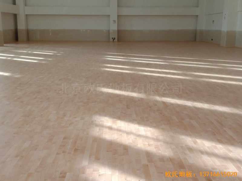 深圳北環(huán)中學(xué)運(yùn)動(dòng)館體育地板施工案例4