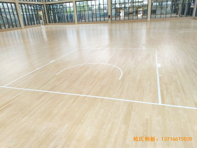 云南羅平縣人民法院運(yùn)動館運(yùn)動地板鋪設(shè)案例2