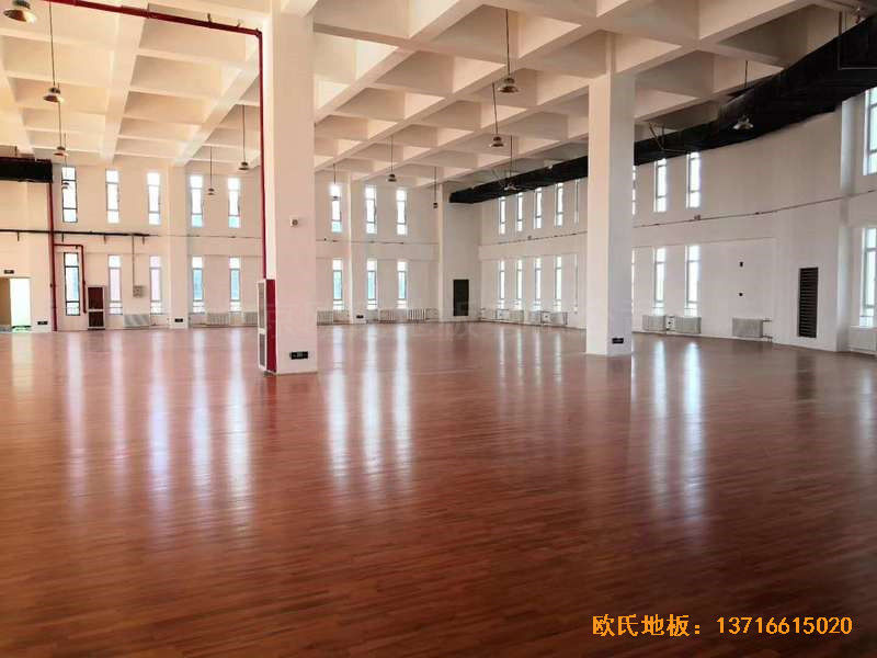 北京房山長陽小學(xué)訓(xùn)練館運動地板鋪設(shè)案例1