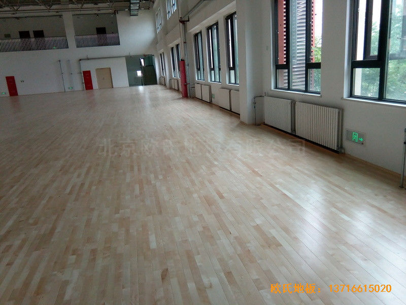 北京趙全營鎮(zhèn)天順小學(xué)體育館運(yùn)動(dòng)木地板鋪設(shè)案例4