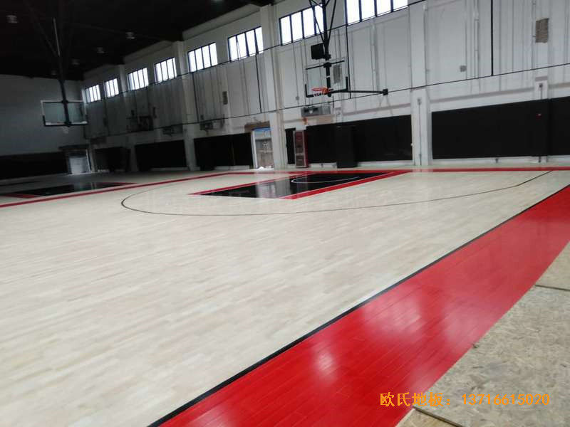 南京樂活體育館運(yùn)動木地板施工案例4