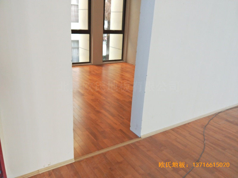 安徽上派學(xué)區(qū)中心學(xué)?；@球館運(yùn)動(dòng)木地板施工案例3