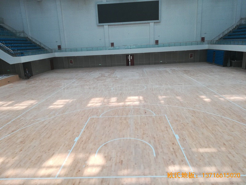 山東濟(jì)南長清山東管理學(xué)院籃球館運(yùn)動(dòng)木地板鋪設(shè)案例5