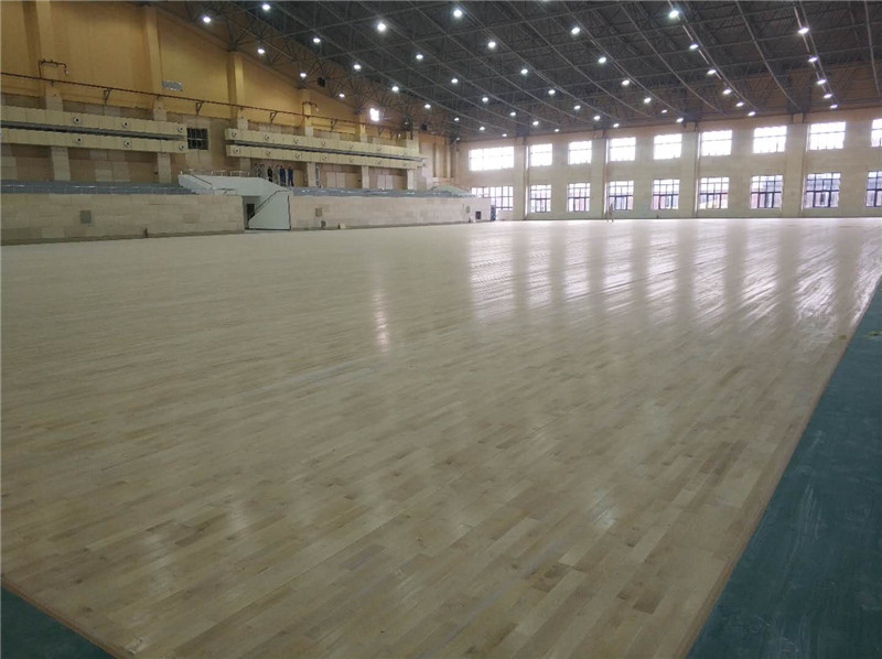多種地板價格小幅下跌，實木地板市場穩(wěn)定