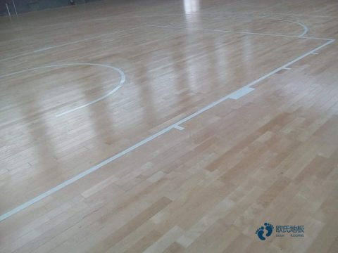 籃球運(yùn)動(dòng)木地板施工費(fèi)用多少錢(qián)