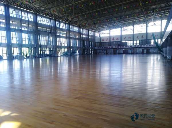 小學(xué)運動館木地板施工2