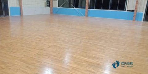 購(gòu)買籃球地板較好的